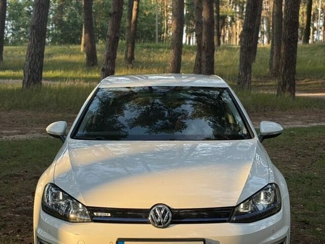 Білий Фольксваген e-Golf, об'ємом двигуна 0 л та пробігом 155 тис. км за 9800 $, фото 16 на Automoto.ua