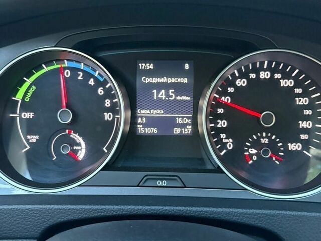 Білий Фольксваген e-Golf, об'ємом двигуна 0 л та пробігом 151 тис. км за 9200 $, фото 22 на Automoto.ua