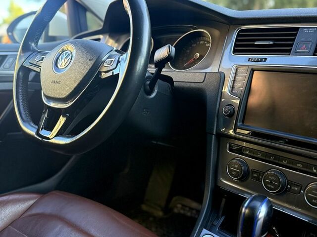 Білий Фольксваген e-Golf, об'ємом двигуна 100 л та пробігом 155 тис. км за 9800 $, фото 12 на Automoto.ua