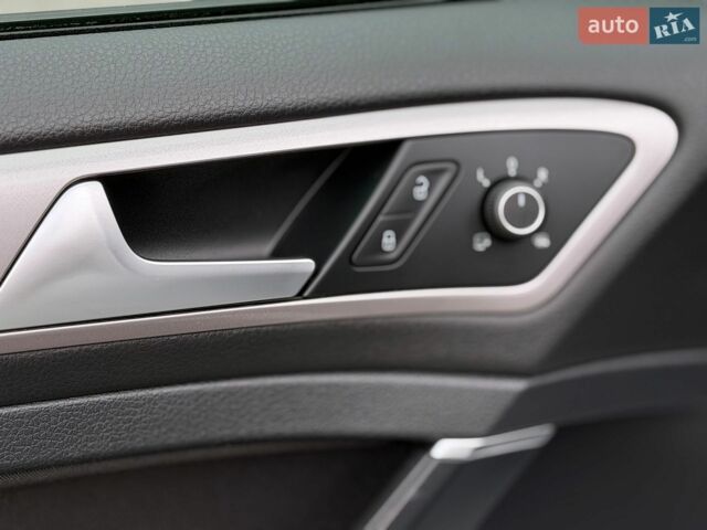 Белый Фольксваген e-Golf, объемом двигателя 0 л и пробегом 103 тыс. км за 8650 $, фото 30 на Automoto.ua