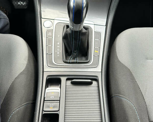 Білий Фольксваген e-Golf, об'ємом двигуна 0 л та пробігом 181 тис. км за 8200 $, фото 13 на Automoto.ua