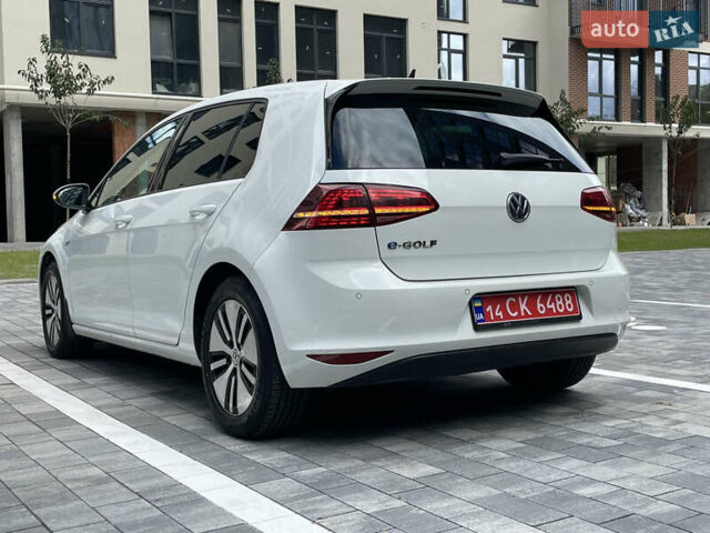 Белый Фольксваген e-Golf, объемом двигателя 0 л и пробегом 91 тыс. км за 8570 $, фото 13 на Automoto.ua