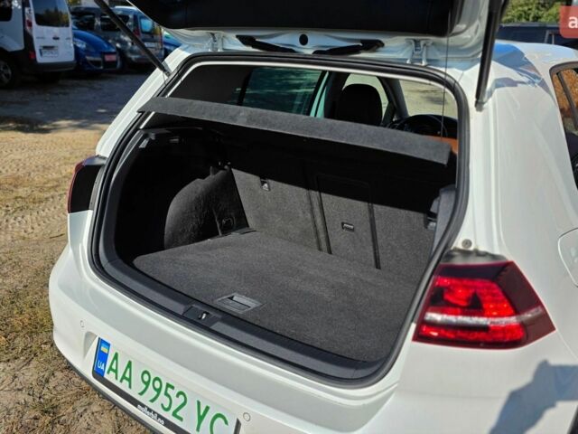 Белый Фольксваген e-Golf, объемом двигателя 0 л и пробегом 158 тыс. км за 9750 $, фото 21 на Automoto.ua