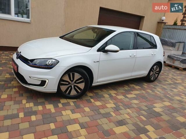 Белый Фольксваген e-Golf, объемом двигателя 0 л и пробегом 128 тыс. км за 8999 $, фото 29 на Automoto.ua