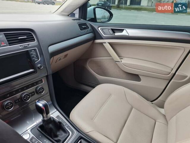 Білий Фольксваген e-Golf, об'ємом двигуна 0 л та пробігом 120 тис. км за 11100 $, фото 9 на Automoto.ua