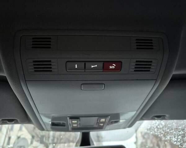 Белый Фольксваген e-Golf, объемом двигателя 0 л и пробегом 143 тыс. км за 9700 $, фото 21 на Automoto.ua