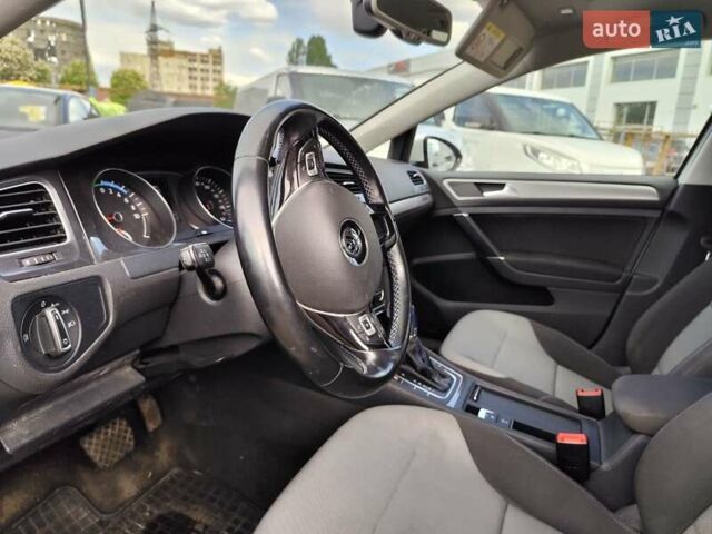 Білий Фольксваген e-Golf, об'ємом двигуна 0 л та пробігом 104 тис. км за 9199 $, фото 14 на Automoto.ua