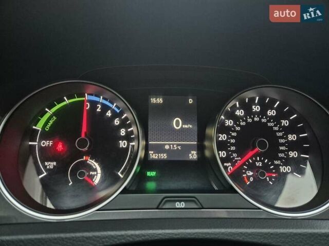 Белый Фольксваген e-Golf, объемом двигателя 0 л и пробегом 143 тыс. км за 9700 $, фото 18 на Automoto.ua