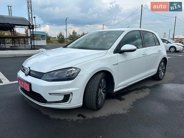 Белый Фольксваген e-Golf, объемом двигателя 0 л и пробегом 221 тыс. км за 8200 $, фото 2 на Automoto.ua