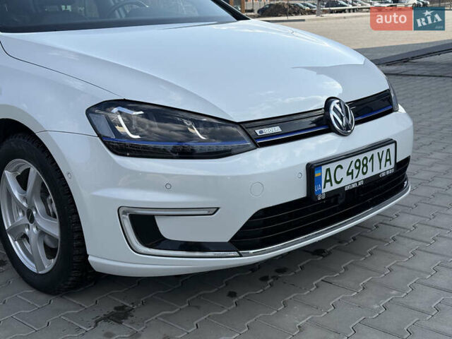 Білий Фольксваген e-Golf, об'ємом двигуна 0 л та пробігом 80 тис. км за 9800 $, фото 10 на Automoto.ua