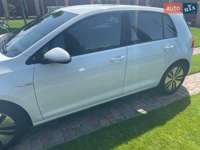 Білий Фольксваген e-Golf, об'ємом двигуна 0 л та пробігом 100 тис. км за 8000 $, фото 3 на Automoto.ua