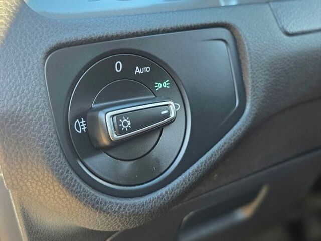 Белый Фольксваген e-Golf, объемом двигателя 0 л и пробегом 158 тыс. км за 9750 $, фото 30 на Automoto.ua