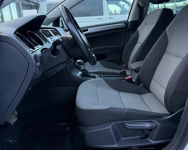 Білий Фольксваген e-Golf, об'ємом двигуна 0 л та пробігом 123 тис. км за 8500 $, фото 27 на Automoto.ua