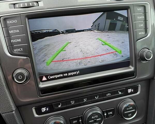 Білий Фольксваген e-Golf, об'ємом двигуна 0 л та пробігом 123 тис. км за 9900 $, фото 31 на Automoto.ua