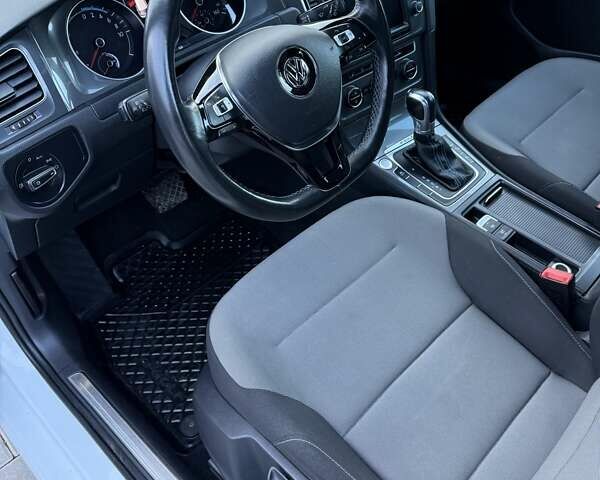 Білий Фольксваген e-Golf, об'ємом двигуна 0 л та пробігом 123 тис. км за 8500 $, фото 25 на Automoto.ua