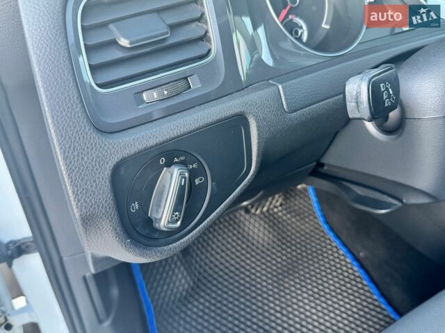 Білий Фольксваген e-Golf, об'ємом двигуна 0 л та пробігом 153 тис. км за 9000 $, фото 20 на Automoto.ua