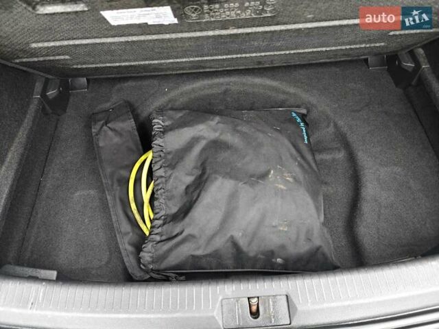 Белый Фольксваген e-Golf, объемом двигателя 0 л и пробегом 148 тыс. км за 7500 $, фото 15 на Automoto.ua