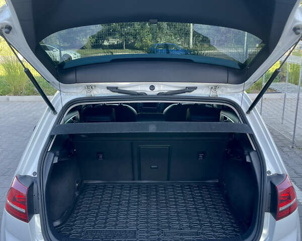 Білий Фольксваген e-Golf, об'ємом двигуна 0 л та пробігом 131 тис. км за 8700 $, фото 17 на Automoto.ua