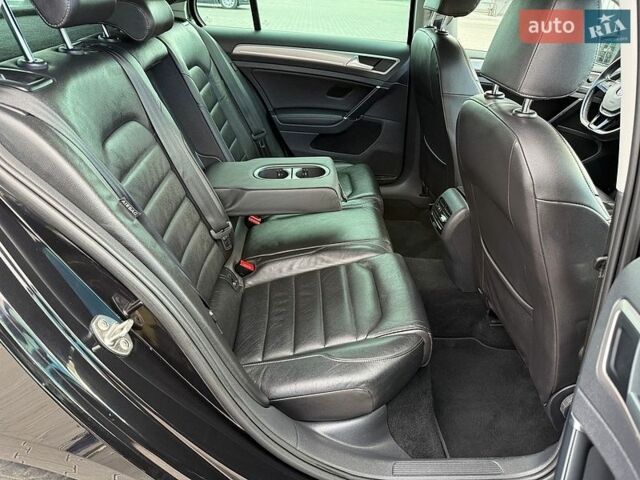 Белый Фольксваген e-Golf, объемом двигателя 0 л и пробегом 111 тыс. км за 9800 $, фото 48 на Automoto.ua