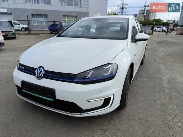 Білий Фольксваген e-Golf, об'ємом двигуна 0 л та пробігом 104 тис. км за 9199 $, фото 1 на Automoto.ua