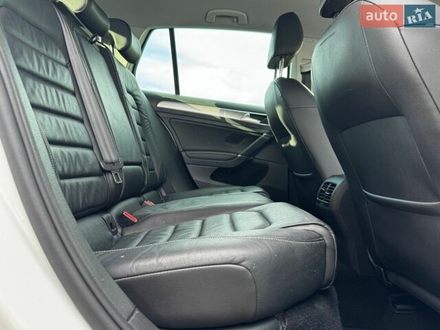 Білий Фольксваген e-Golf, об'ємом двигуна 0 л та пробігом 159 тис. км за 8500 $, фото 18 на Automoto.ua