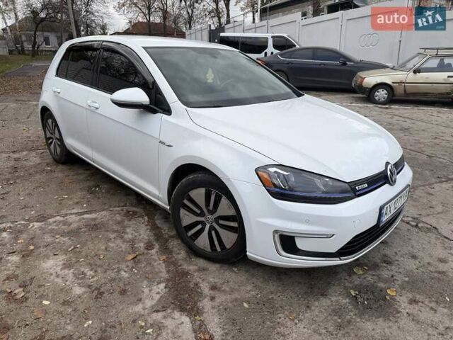 Білий Фольксваген e-Golf, об'ємом двигуна 0 л та пробігом 144 тис. км за 10500 $, фото 7 на Automoto.ua
