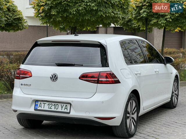 Белый Фольксваген e-Golf, объемом двигателя 0 л и пробегом 142 тыс. км за 7950 $, фото 18 на Automoto.ua