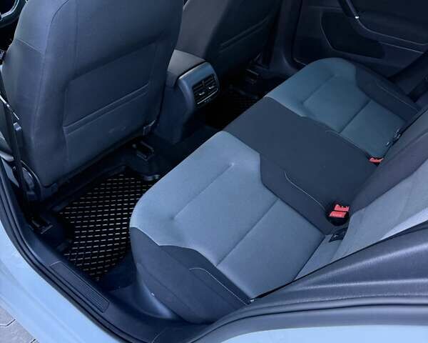 Білий Фольксваген e-Golf, об'ємом двигуна 0 л та пробігом 123 тис. км за 8500 $, фото 30 на Automoto.ua