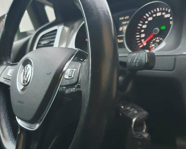 Белый Фольксваген e-Golf, объемом двигателя 0 л и пробегом 130 тыс. км за 8999 $, фото 88 на Automoto.ua