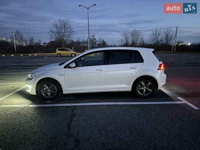 Білий Фольксваген e-Golf, об'ємом двигуна 0 л та пробігом 93 тис. км за 10400 $, фото 1 на Automoto.ua