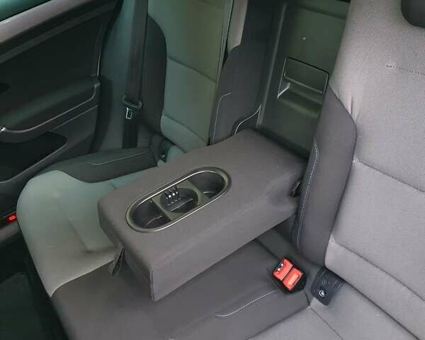 Белый Фольксваген e-Golf, объемом двигателя 0 л и пробегом 130 тыс. км за 8999 $, фото 65 на Automoto.ua