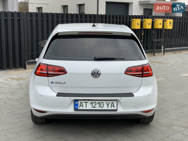 Белый Фольксваген e-Golf, объемом двигателя 0 л и пробегом 142 тыс. км за 8100 $, фото 51 на Automoto.ua