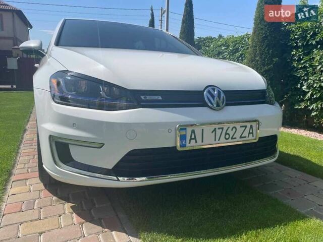Білий Фольксваген e-Golf, об'ємом двигуна 0 л та пробігом 100 тис. км за 8000 $, фото 4 на Automoto.ua