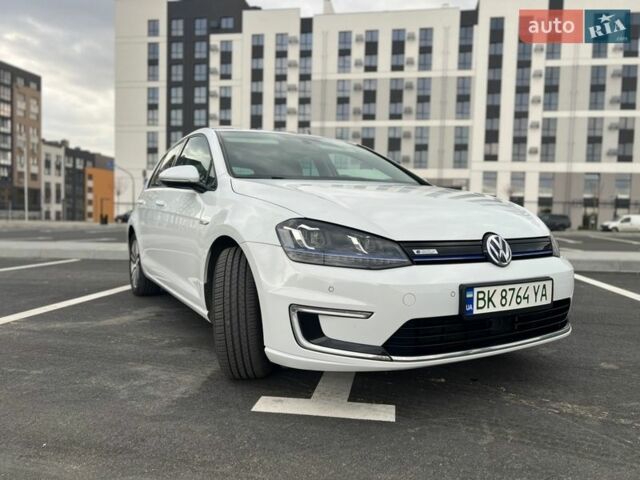Белый Фольксваген e-Golf, объемом двигателя 0 л и пробегом 109 тыс. км за 9000 $, фото 2 на Automoto.ua