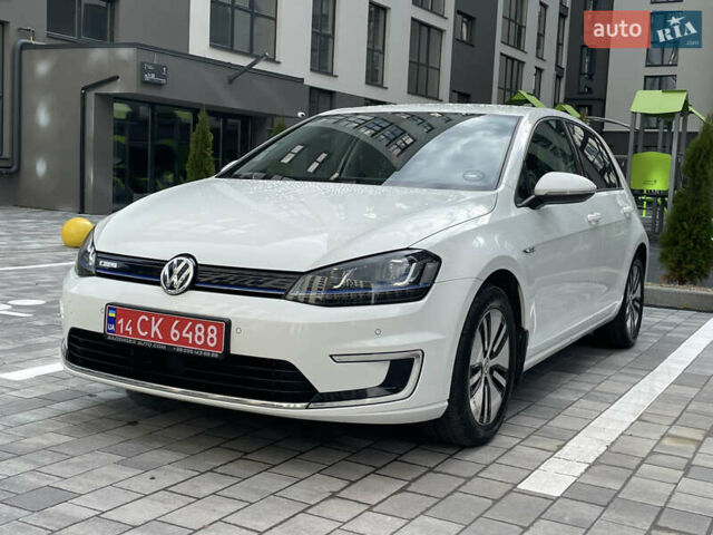 Белый Фольксваген e-Golf, объемом двигателя 0 л и пробегом 91 тыс. км за 8570 $, фото 5 на Automoto.ua