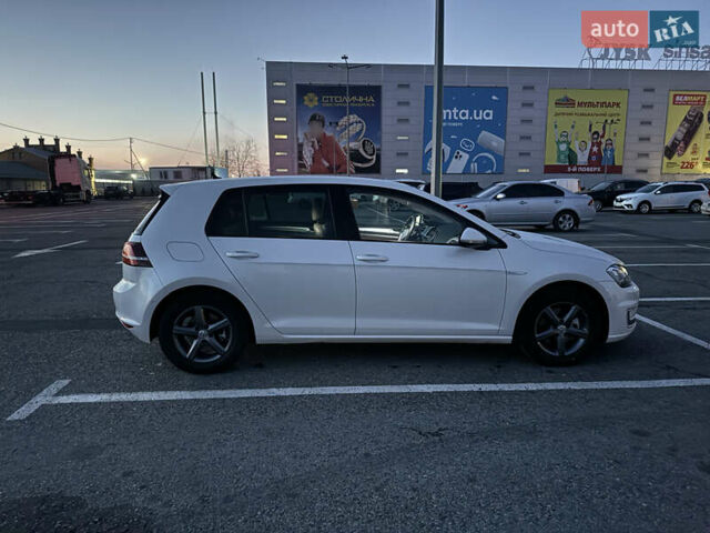 Білий Фольксваген e-Golf, об'ємом двигуна 0 л та пробігом 93 тис. км за 10400 $, фото 2 на Automoto.ua