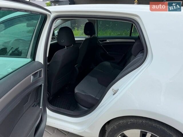 Білий Фольксваген e-Golf, об'ємом двигуна 0 л та пробігом 179 тис. км за 7500 $, фото 25 на Automoto.ua