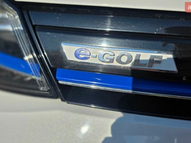 Белый Фольксваген e-Golf, объемом двигателя 0 л и пробегом 158 тыс. км за 9750 $, фото 12 на Automoto.ua