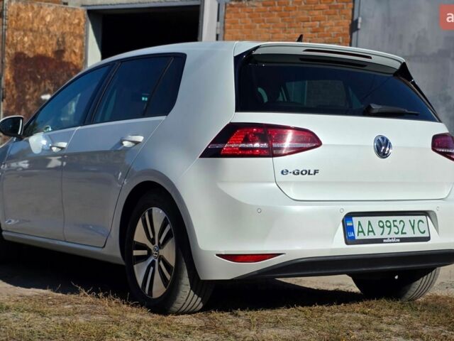Белый Фольксваген e-Golf, объемом двигателя 0 л и пробегом 158 тыс. км за 9750 $, фото 13 на Automoto.ua