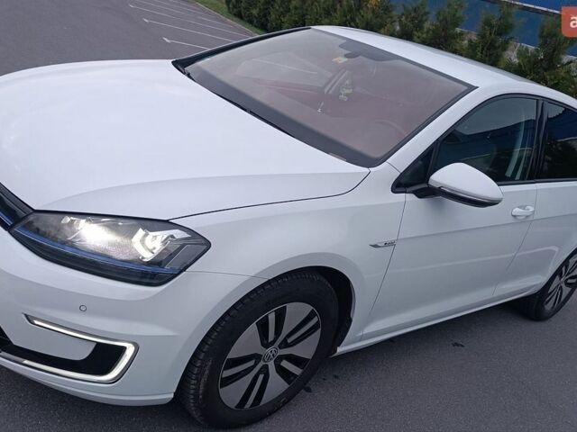 Білий Фольксваген e-Golf, об'ємом двигуна 0 л та пробігом 38 тис. км за 12000 $, фото 7 на Automoto.ua