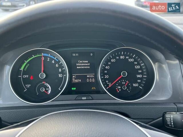 Белый Фольксваген e-Golf, объемом двигателя 0 л и пробегом 114 тыс. км за 8900 $, фото 13 на Automoto.ua