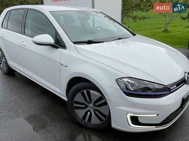 Белый Фольксваген e-Golf, объемом двигателя 0 л и пробегом 170 тыс. км за 7799 $, фото 11 на Automoto.ua
