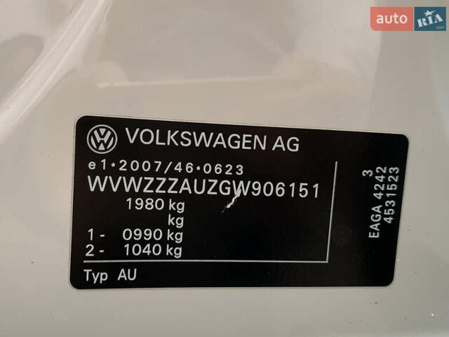 Білий Фольксваген e-Golf, об'ємом двигуна 0 л та пробігом 142 тис. км за 7999 $, фото 103 на Automoto.ua