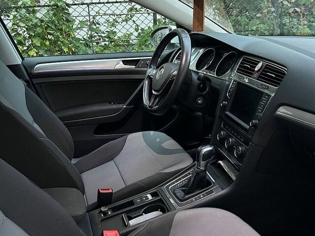 Білий Фольксваген e-Golf, об'ємом двигуна 0 л та пробігом 99 тис. км за 8600 $, фото 8 на Automoto.ua