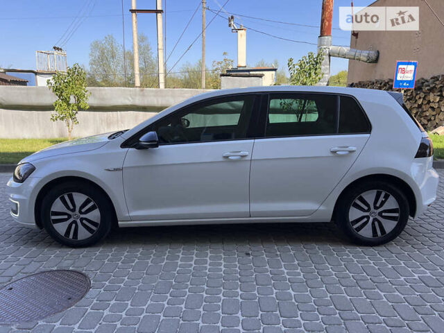 Белый Фольксваген e-Golf, объемом двигателя 0 л и пробегом 102 тыс. км за 9900 $, фото 11 на Automoto.ua
