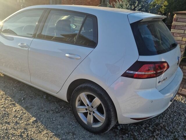 Белый Фольксваген e-Golf, объемом двигателя 0 л и пробегом 156 тыс. км за 8700 $, фото 4 на Automoto.ua