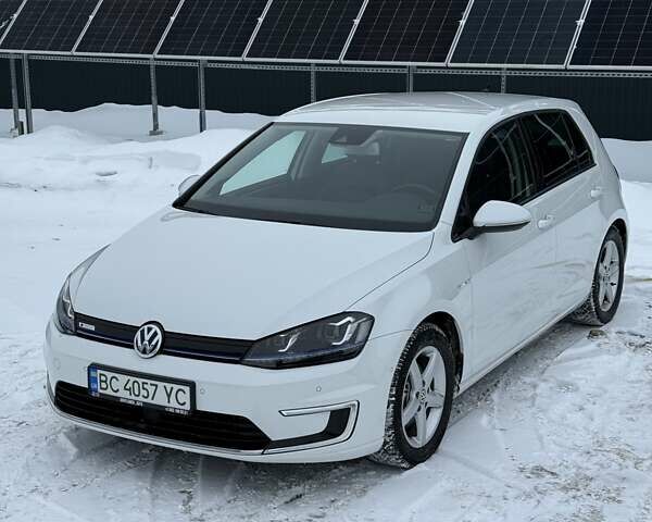 Білий Фольксваген e-Golf, об'ємом двигуна 0 л та пробігом 123 тис. км за 9900 $, фото 20 на Automoto.ua