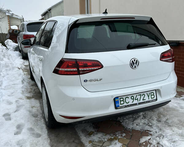 Белый Фольксваген e-Golf, объемом двигателя 0 л и пробегом 96 тыс. км за 9500 $, фото 5 на Automoto.ua