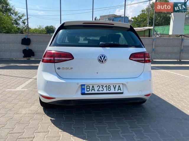Белый Фольксваген e-Golf, объемом двигателя 0 л и пробегом 130 тыс. км за 7900 $, фото 4 на Automoto.ua