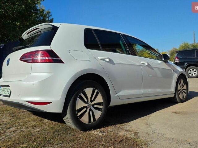 Белый Фольксваген e-Golf, объемом двигателя 0 л и пробегом 158 тыс. км за 9750 $, фото 20 на Automoto.ua